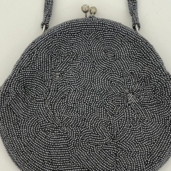 Delill Beaded Silver Evening Clutch Mini Bag Kisslock Closure Handmade in Japan - Picture 2 of 8